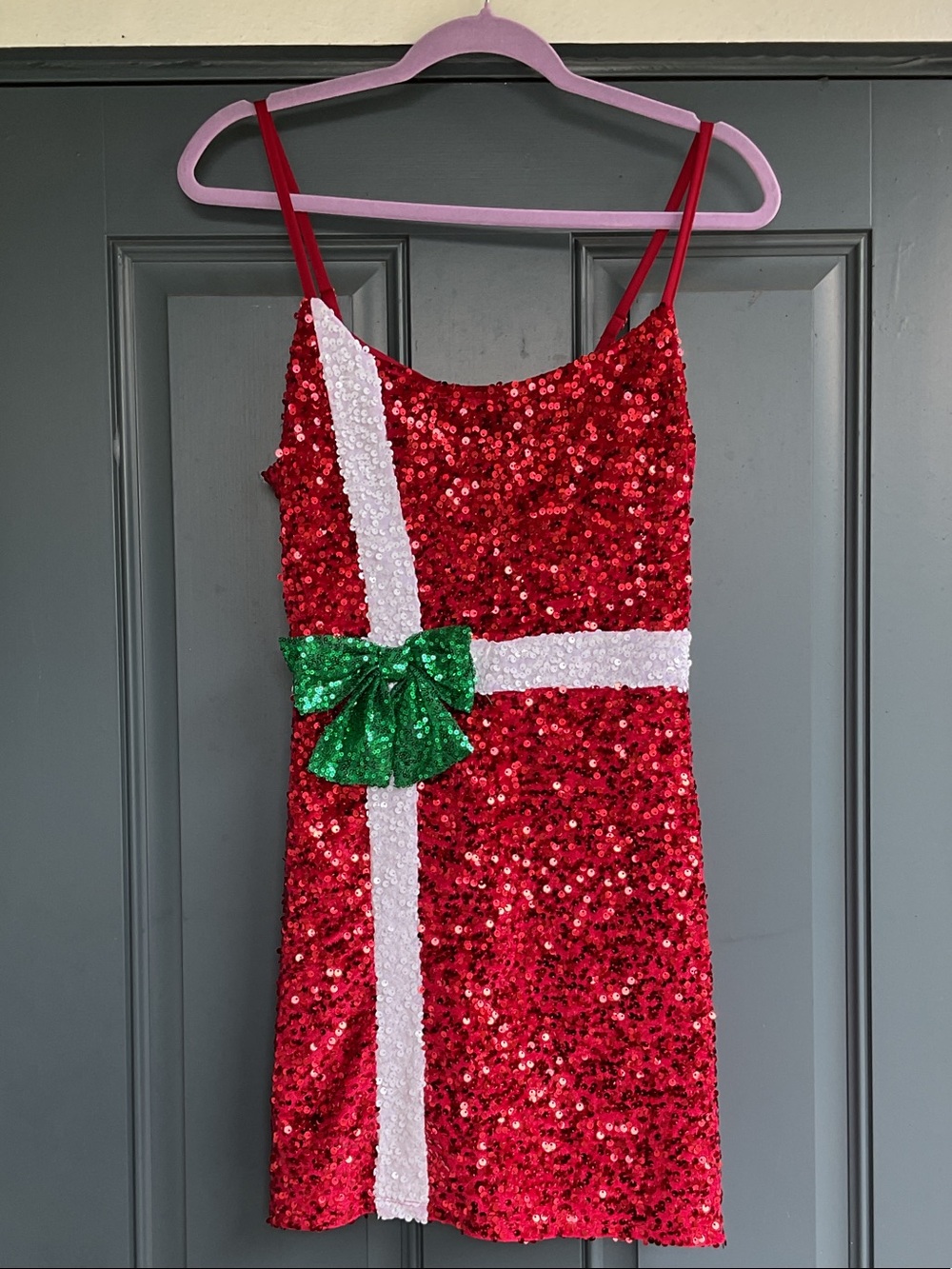 No Boundaries Red Sequin Gift Bow Christmas Dress with Green Bow, Size 4/6